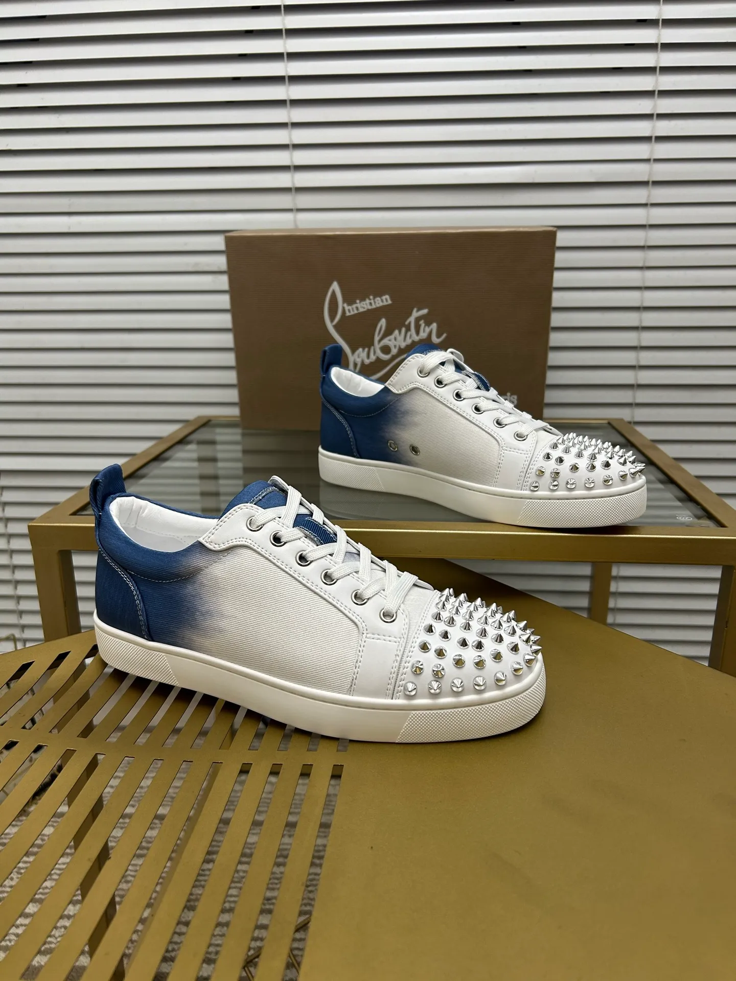 (Customized model) Ex-factory price is 480. christian louboutin (CL red sole shoes) counter series, casual sneakers for couples 📢 📢 📢 Exclusive hot style release 🎈🎈💪 Movable latex feet 👻 Finished outsole line [Proud] 😝Female 35-40# Male 38#-46, global supply😝 [Top version]: Original imported genuine leather upper, top original leather lining, original molded TPU outsole, original 1:1 detail processing, original shoe last,